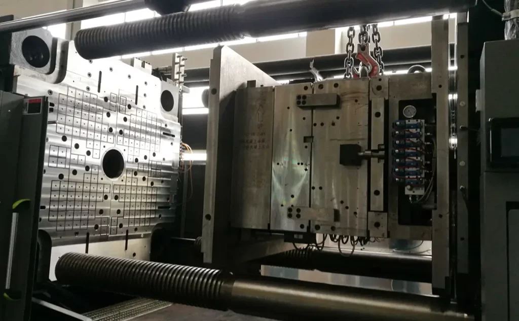 plastic injection molding service